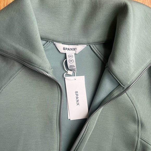 SPANX AirEssentials® Half Zip | Fennel - Picture 3 of 3